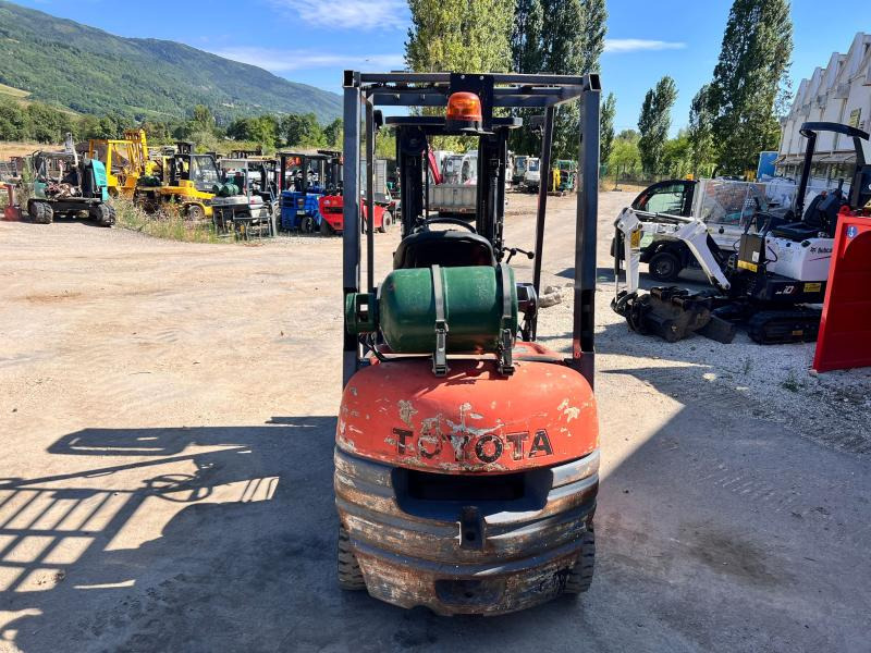 Toyota 426 FGF15 CHARIOT ELEVATEUR A GAZ 1,5T 4,3m - Gāzes iekrāvējs: foto 4 Toyota 426 FGF15 CHARIOT ELEVATEUR A GAZ 1,5T 4,3m - Gāzes iekrāvējs: foto 4