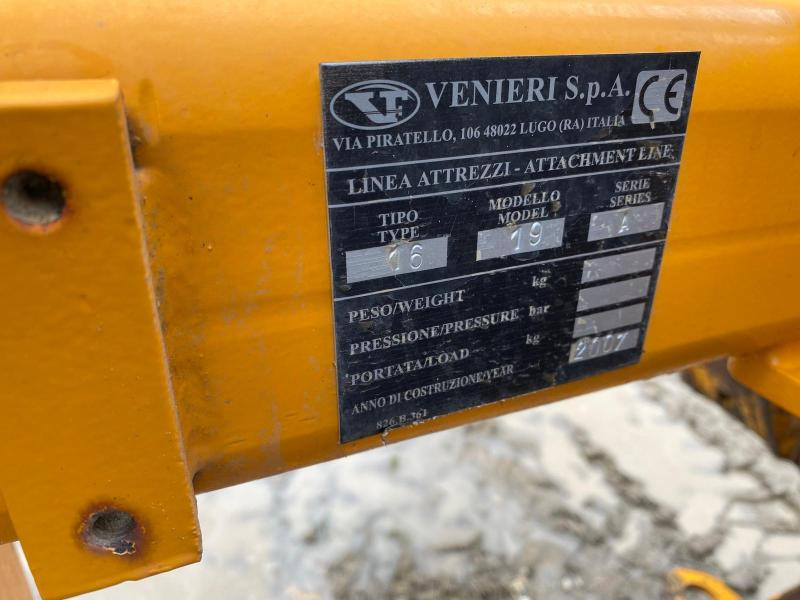 Ekskavators-iekrāvējs VENIERI Tractopelle V8.23D: foto 19