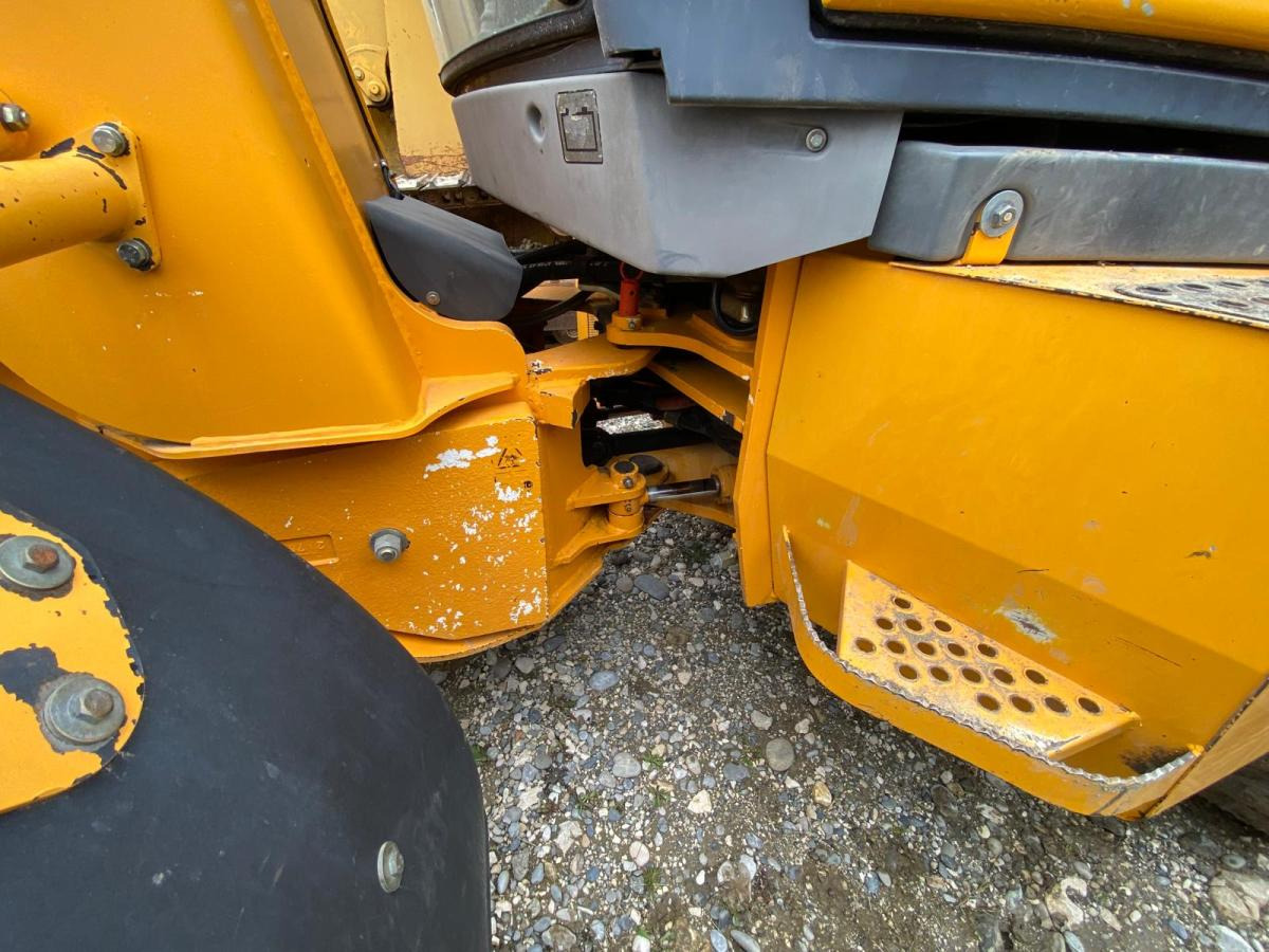Ekskavators-iekrāvējs VENIERI Tractopelle V8.23D: foto 17