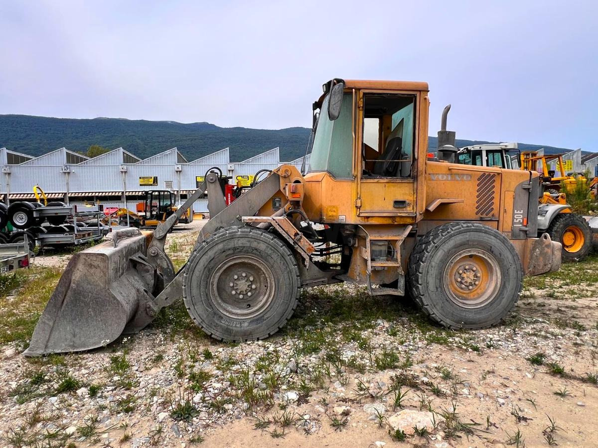 Volvo L 50 E CHARGEUSE A PNEUS 10T - Riteņu iekrāvējs: foto 3 Volvo L 50 E CHARGEUSE A PNEUS 10T - Riteņu iekrāvējs: foto 3