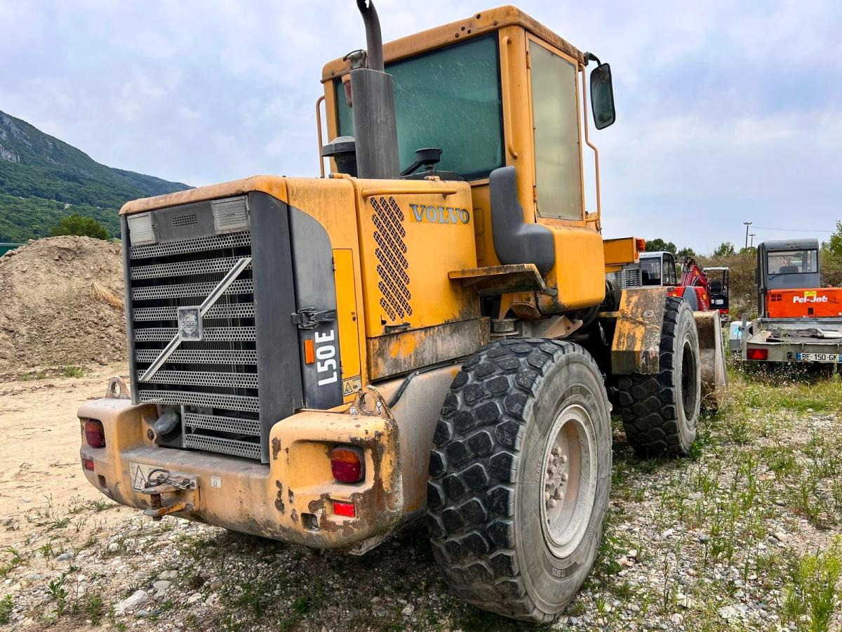 Volvo L 50 E CHARGEUSE A PNEUS 10T - Riteņu iekrāvējs: foto 5 Volvo L 50 E CHARGEUSE A PNEUS 10T - Riteņu iekrāvējs: foto 5