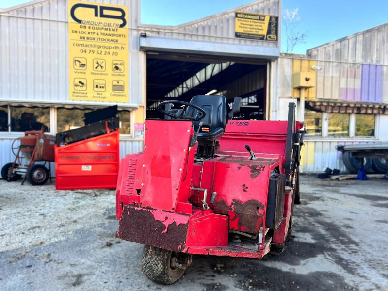 YNO 135-3 VEH Balayeuse diesel - Ielu tīrīšanas mašīna: foto 1 YNO 135-3 VEH Balayeuse diesel - Ielu tīrīšanas mašīna: foto 1