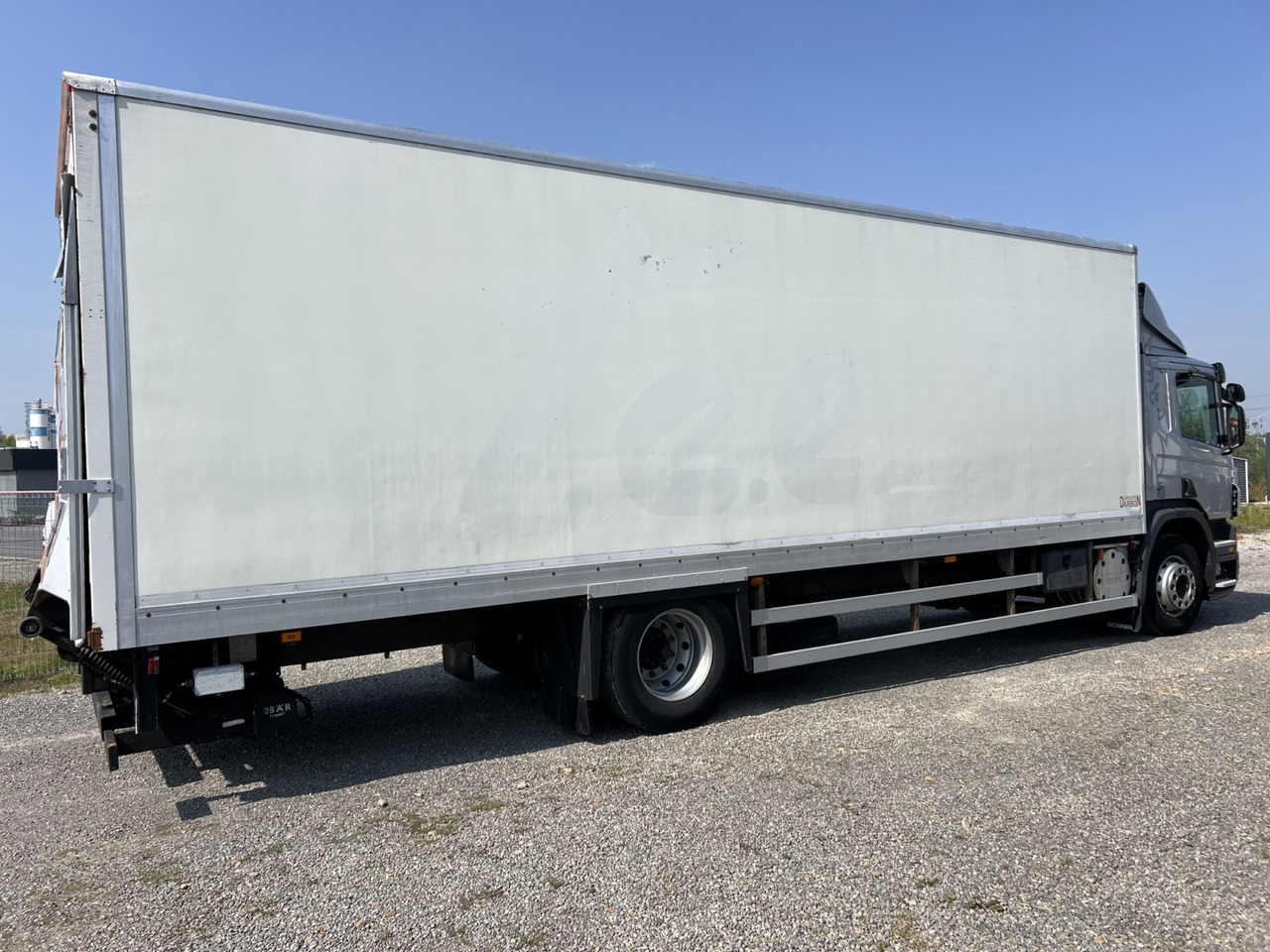Scania P320 - Bortu kravas automašīna/ Platforma: foto 4 Scania P320 - Bortu kravas automašīna/ Platforma: foto 4