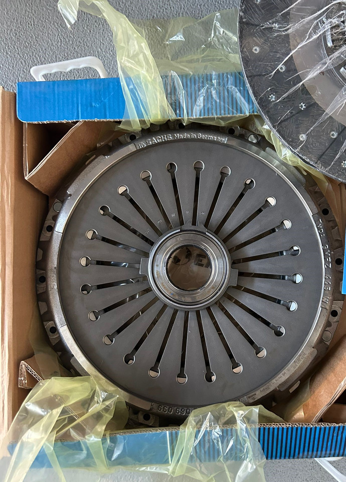 SACHS MANKAT 1-CLUTCH SET (DISC+PLATE+BEARING) - Sajūgs un rezerves daļas - Kravas automašīna: foto 1 SACHS MANKAT 1-CLUTCH SET (DISC+PLATE+BEARING) - Sajūgs un rezerves daļas - Kravas automašīna: foto 1