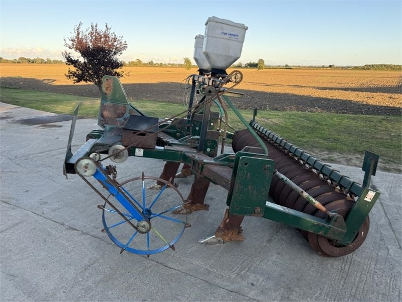5 Leg Subsoiler 5 Leg Subsoiler c/w OSR Seeders - Kultivators: foto 2 5 Leg Subsoiler 5 Leg Subsoiler c/w OSR Seeders - Kultivators: foto 2