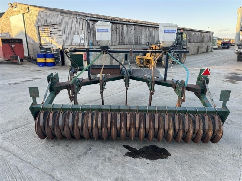 5 Leg Subsoiler 5 Leg Subsoiler c/w OSR Seeders - Kultivators: foto 4 5 Leg Subsoiler 5 Leg Subsoiler c/w OSR Seeders - Kultivators: foto 4