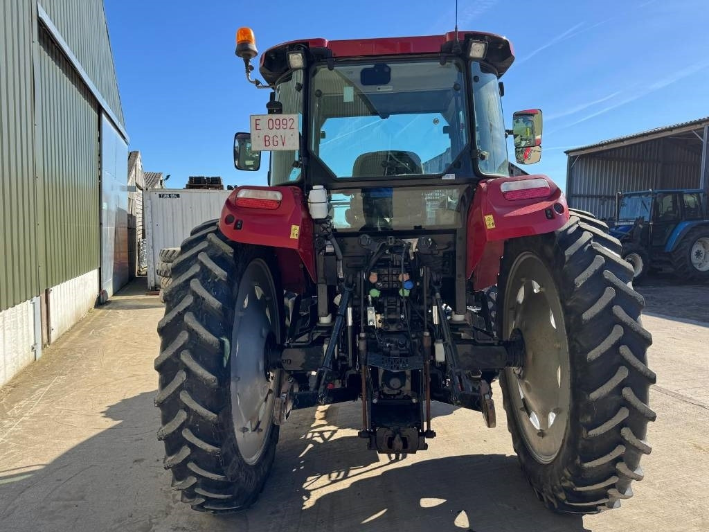 Case Farmall 105c - Traktors: foto 5 Case Farmall 105c - Traktors: foto 5
