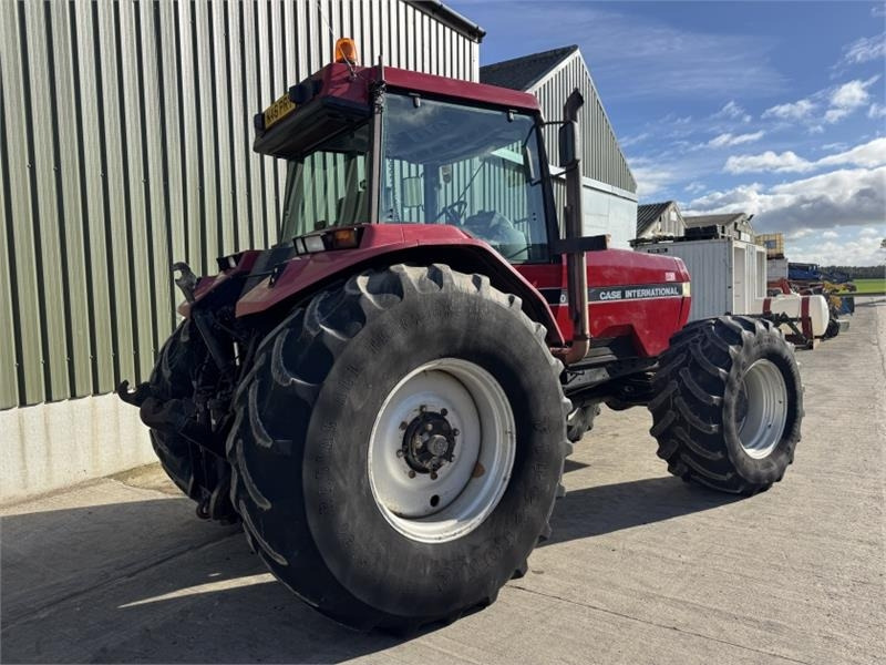 Case Magnum 7140 - Traktors: foto 2 Case Magnum 7140 - Traktors: foto 2