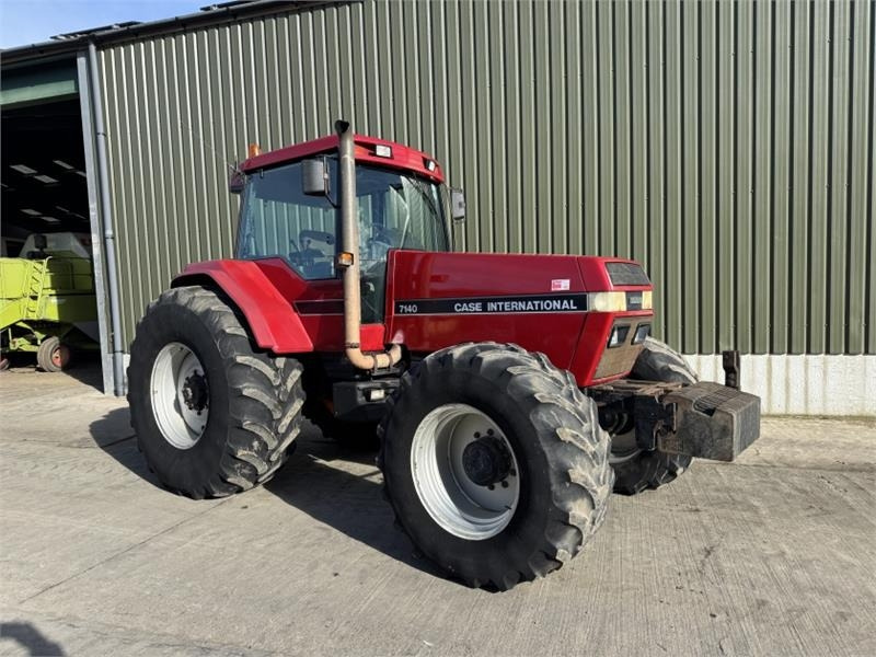 Case Magnum 7140 - Traktors: foto 1 Case Magnum 7140 - Traktors: foto 1
