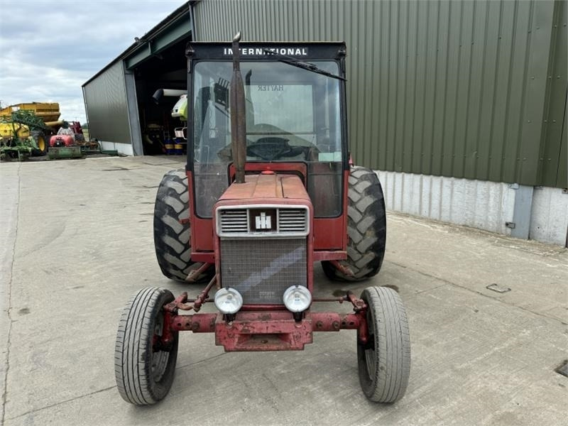 International 533 Tractor - Traktors: foto 5 International 533 Tractor - Traktors: foto 5
