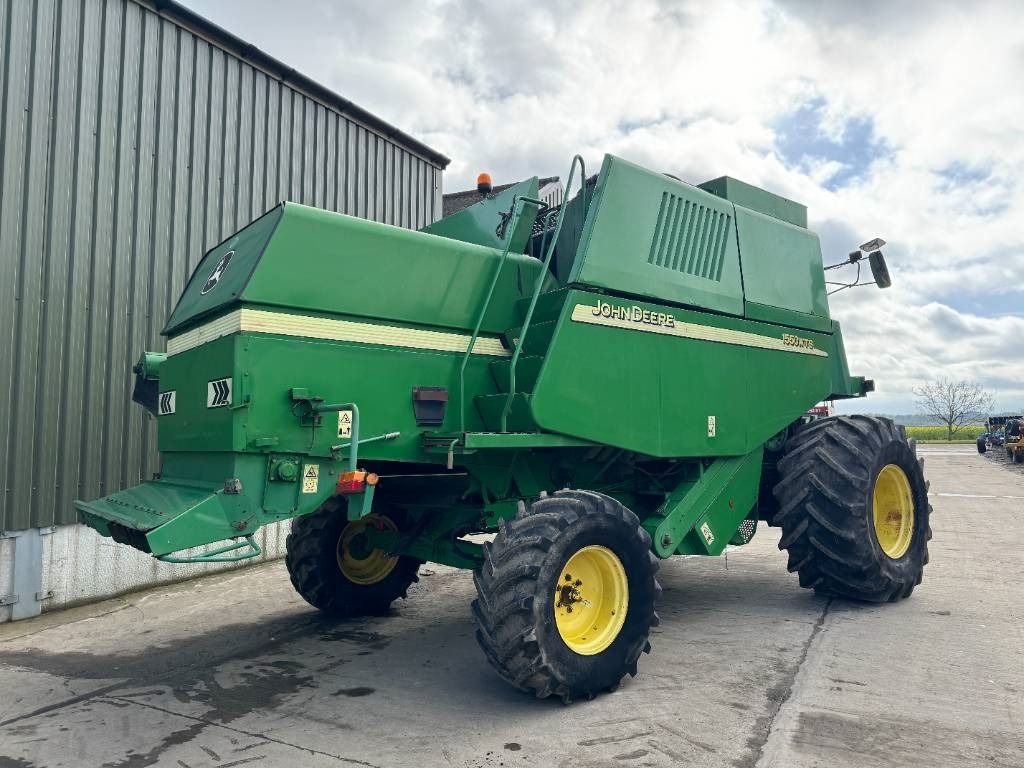 John Deere 1550 WTS - Labības kombains: foto 3 John Deere 1550 WTS - Labības kombains: foto 3