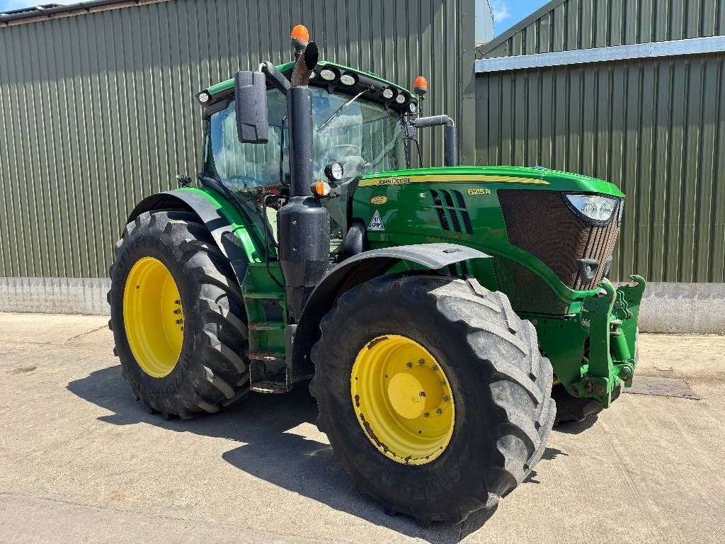 John Deere 6215 R AutoPower - Traktors: foto 3 John Deere 6215 R AutoPower - Traktors: foto 3
