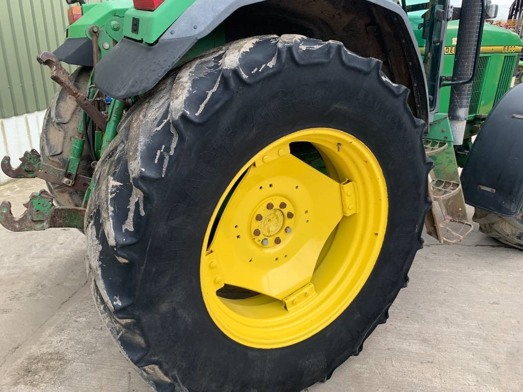 Traktors John Deere 6800: foto 18