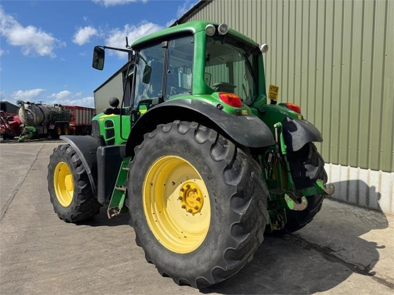 John Deere 6930 Premium - Traktors: foto 2 John Deere 6930 Premium - Traktors: foto 2