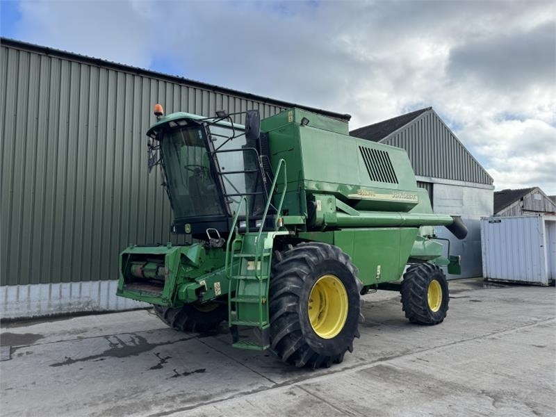 John Deere John Deere 1550 WTS c/w 620R Header - Kombainu papildaprīkojums: foto 3 John Deere John Deere 1550 WTS c/w 620R Header - Kombainu papildaprīkojums: foto 3
