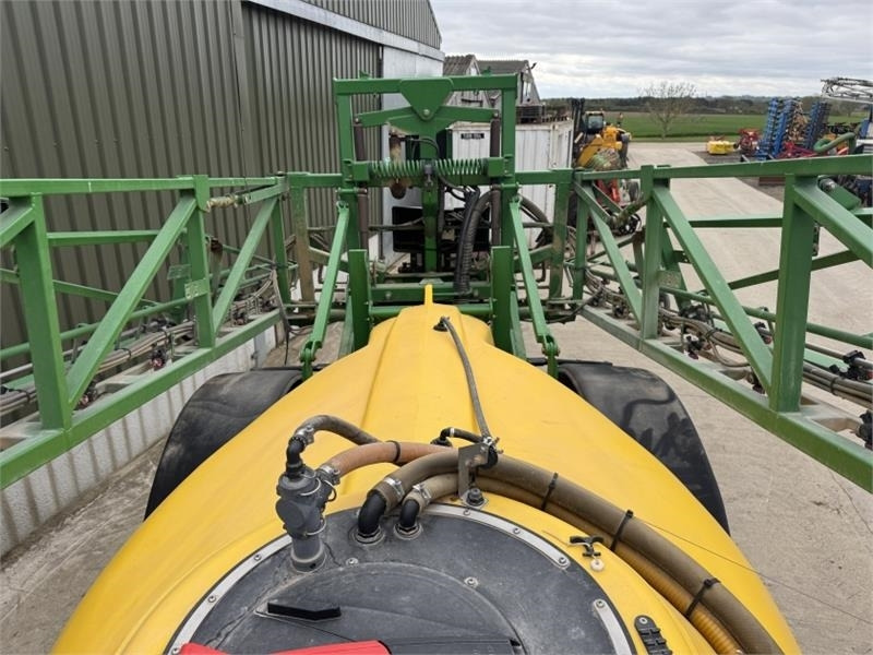 Uzkarināmais miglotājs John Deere John Deere 732 Trailed Sprayer: foto 21