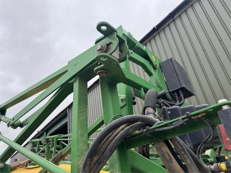 Uzkarināmais miglotājs John Deere John Deere 732 Trailed Sprayer: foto 18