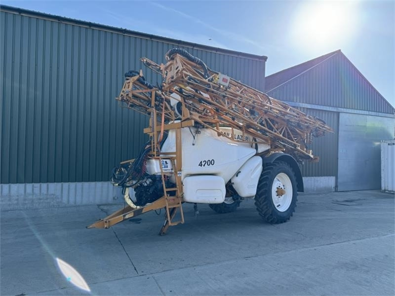 Knight Knight Trailblazer 4200l 36m Trailed Sprayer - Uzkarināmais miglotājs: foto 1 Knight Knight Trailblazer 4200l 36m Trailed Sprayer - Uzkarināmais miglotājs: foto 1