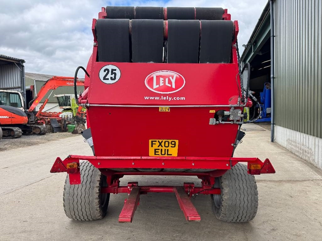 Lely Welger RP445 - Rituļu prese: foto 3 Lely Welger RP445 - Rituļu prese: foto 3