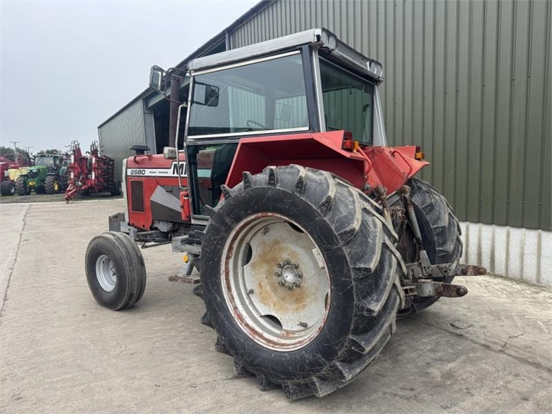 Massey Ferguson 2680 2WD **Low Hours** - Traktors: foto 2 Massey Ferguson 2680 2WD **Low Hours** - Traktors: foto 2