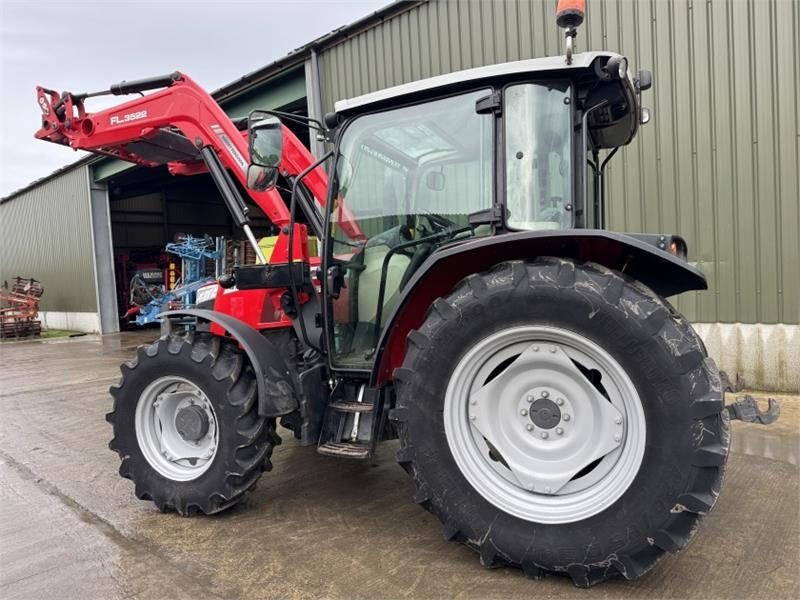 Massey Ferguson 4710 c/w FL.3522 Loader **Low Hours** - Traktors: foto 2 Massey Ferguson 4710 c/w FL.3522 Loader **Low Hours** - Traktors: foto 2