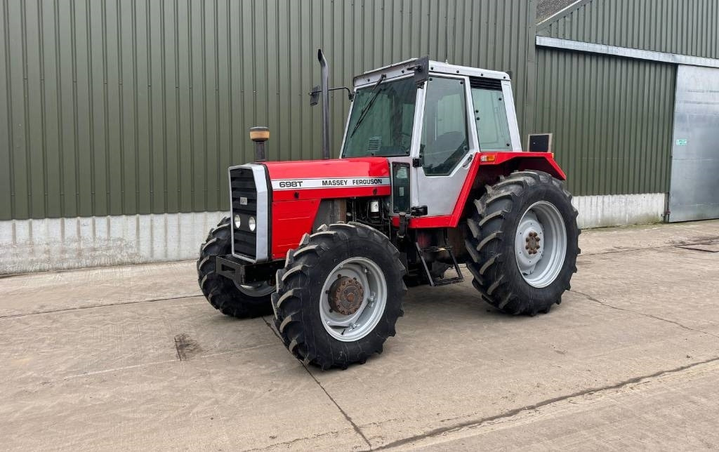 Massey Ferguson 698 T - Traktors: foto 1 Massey Ferguson 698 T - Traktors: foto 1