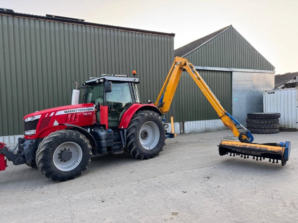 Massey Ferguson 7618 Dyna VT c/w Bomford Falcon Evo 6.5 - Traktors: foto 5 Massey Ferguson 7618 Dyna VT c/w Bomford Falcon Evo 6.5 - Traktors: foto 5