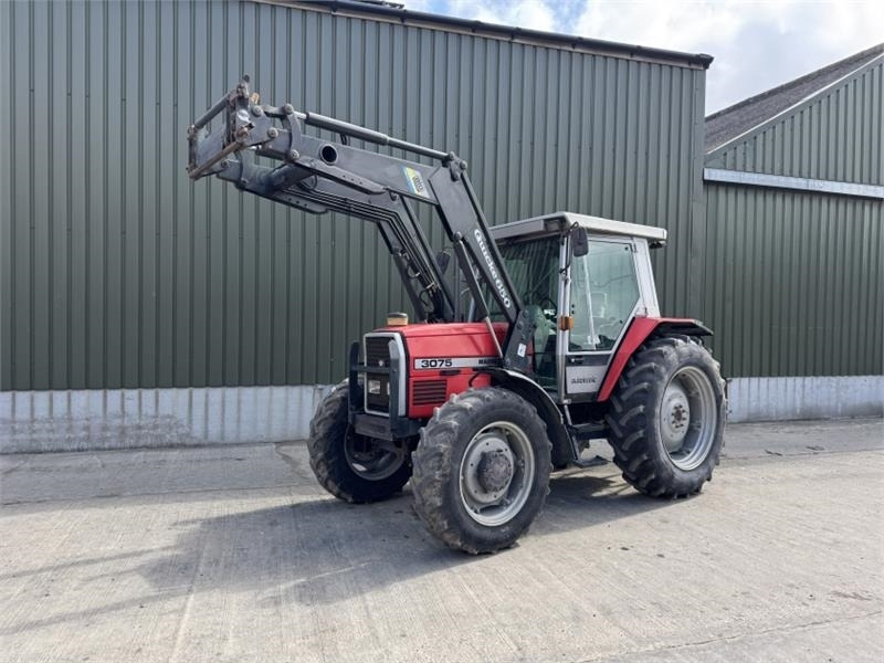 Massey Ferguson Massey Ferguson 3075 Dynashift *Low Hours* - Traktors: foto 1 Massey Ferguson Massey Ferguson 3075 Dynashift *Low Hours* - Traktors: foto 1