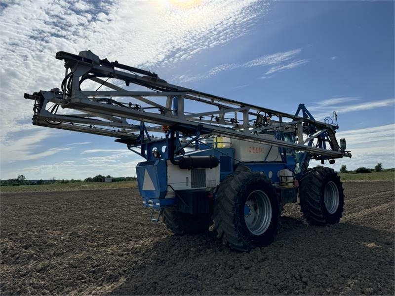 Matrot Matrot M44D 36m Self Propelled Sprayer - Uzkarināmais miglotājs: foto 4 Matrot Matrot M44D 36m Self Propelled Sprayer - Uzkarināmais miglotājs: foto 4