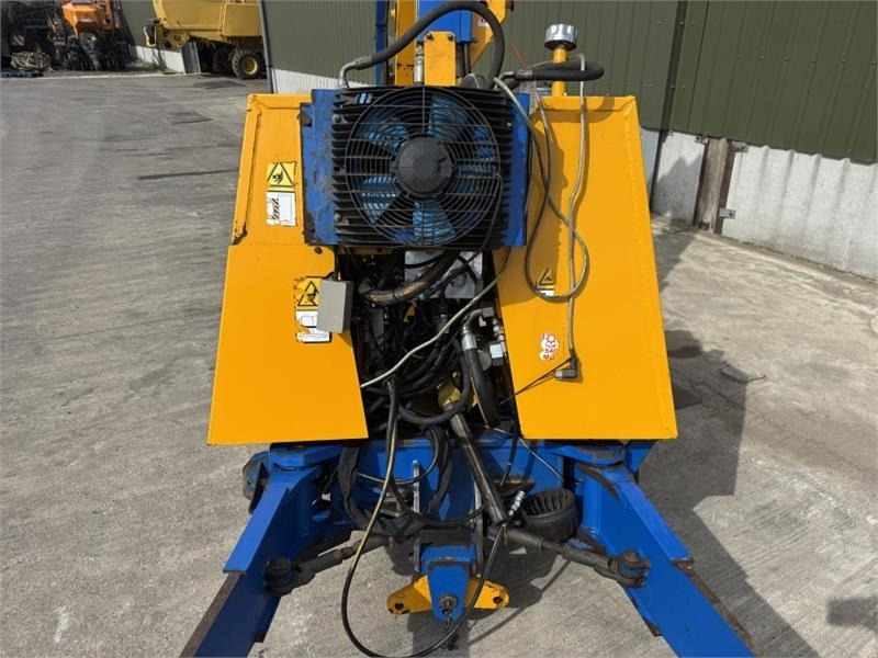 Bomford Turner B81-81T Hedge Cutter - Meža tehnika: foto 5 Bomford Turner B81-81T Hedge Cutter - Meža tehnika: foto 5