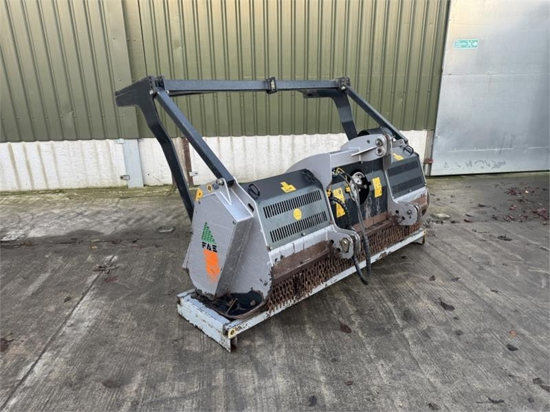 FAE FHL/DT-200 Mulcher - Meža tehnika: foto 1 FAE FHL/DT-200 Mulcher - Meža tehnika: foto 1