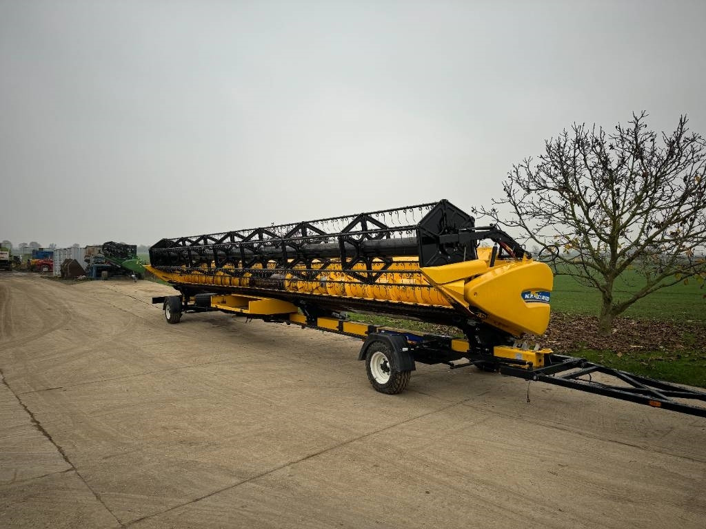 New Holland 41 FT Vari-Feed Header - Kombainu papildaprīkojums: foto 1 New Holland 41 FT Vari-Feed Header - Kombainu papildaprīkojums: foto 1