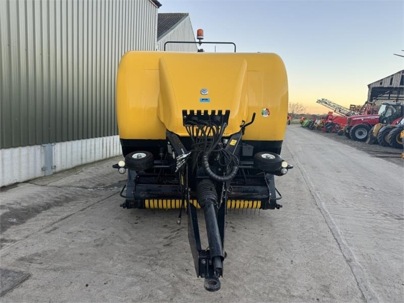 New Holland New Holland BB9060 Baler - Kīpu prese: foto 5 New Holland New Holland BB9060 Baler - Kīpu prese: foto 5