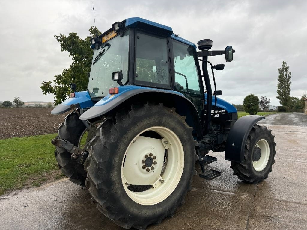New Holland TS 115 SLE - Traktors: foto 5 New Holland TS 115 SLE - Traktors: foto 5