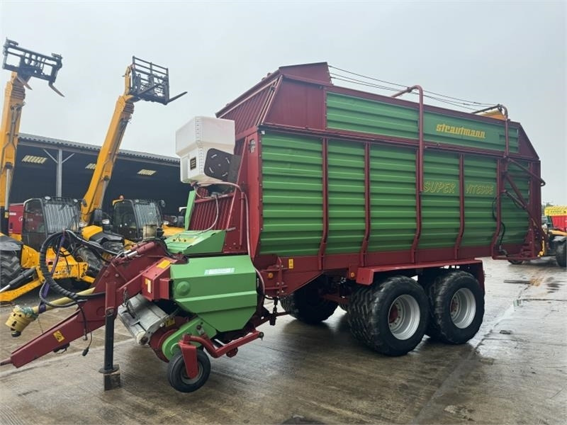 Strautmann Super Vitesse Silage Wagon - Savācējpiekabe: foto 4 Strautmann Super Vitesse Silage Wagon - Savācējpiekabe: foto 4