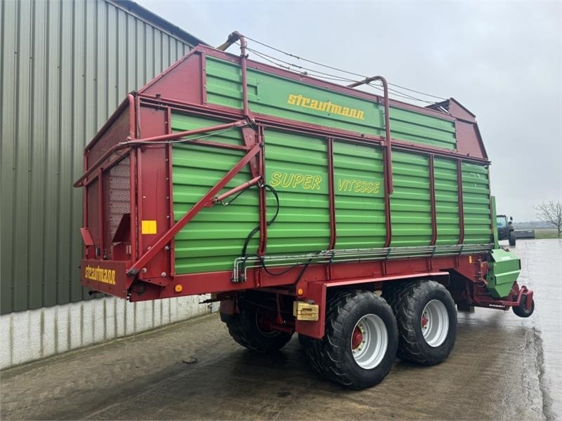 Strautmann Super Vitesse Silage Wagon - Savācējpiekabe: foto 2 Strautmann Super Vitesse Silage Wagon - Savācējpiekabe: foto 2