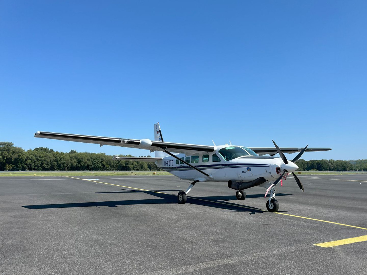 Cessna 208 Caravan I - Zemes apkalpošanas iekārtas: foto 1 Cessna 208 Caravan I - Zemes apkalpošanas iekārtas: foto 1
