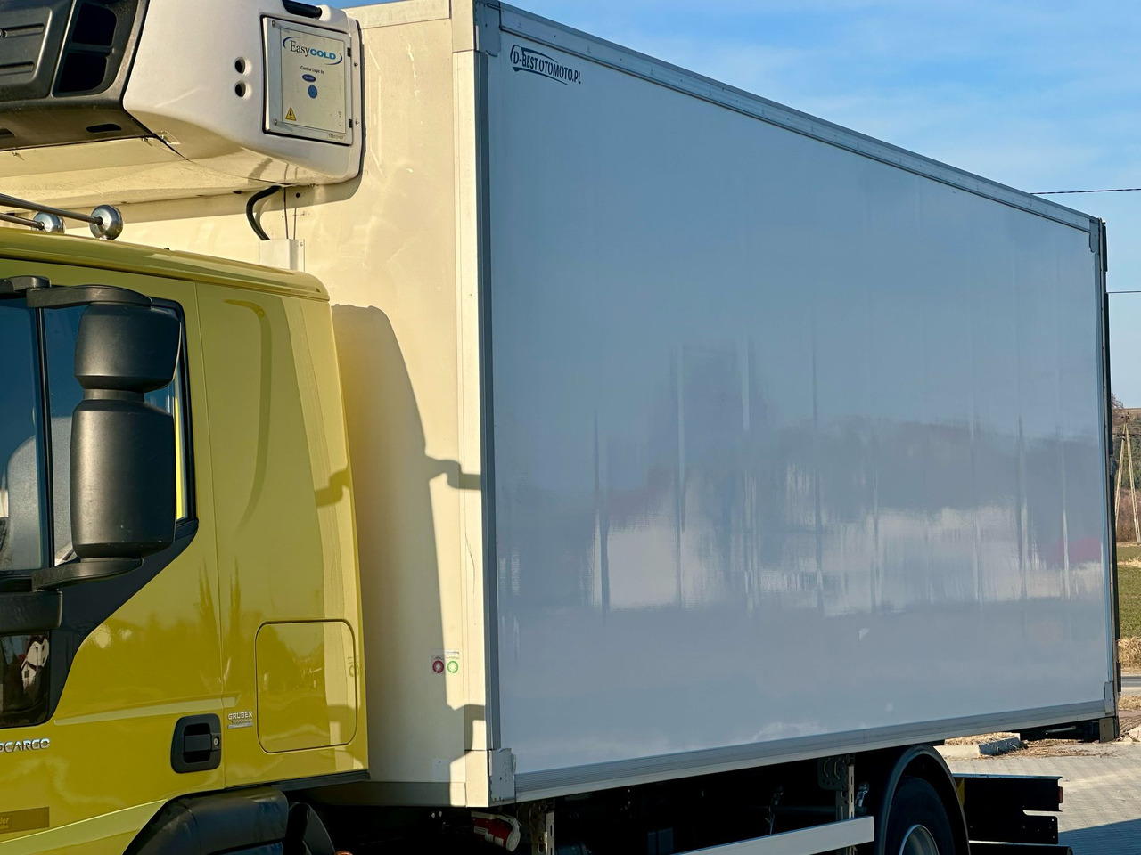 Kravas automašīna refrižerators IVECO EUROCARGO 160-280 / CHŁODNIA / 6.1 M DŁUGOŚCI / 15 EUROPALET / AUTOMAT / SYPIALKA / NISKI PRZEBIEG / 16 TON DMC / CARRIER SPALINOWO - ELEKTRYCZNY / 2018 ROK: foto 15 Kravas automašīna refrižerators IVECO EUROCARGO 160-280 / CHŁODNIA / 6.1 M DŁUGOŚCI / 15 EUROPALET / AUTOMAT / SYPIALKA / NISKI PRZEBIEG / 16 TON DMC / CARRIER SPALINOWO - ELEKTRYCZNY / 2018 ROK: foto 15