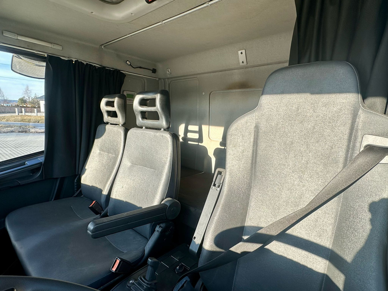 Kravas automašīna refrižerators IVECO EUROCARGO 160-280 / CHŁODNIA / 6.1 M DŁUGOŚCI / 15 EUROPALET / AUTOMAT / SYPIALKA / NISKI PRZEBIEG / 16 TON DMC / CARRIER SPALINOWO - ELEKTRYCZNY / 2018 ROK: foto 17 Kravas automašīna refrižerators IVECO EUROCARGO 160-280 / CHŁODNIA / 6.1 M DŁUGOŚCI / 15 EUROPALET / AUTOMAT / SYPIALKA / NISKI PRZEBIEG / 16 TON DMC / CARRIER SPALINOWO - ELEKTRYCZNY / 2018 ROK: foto 17