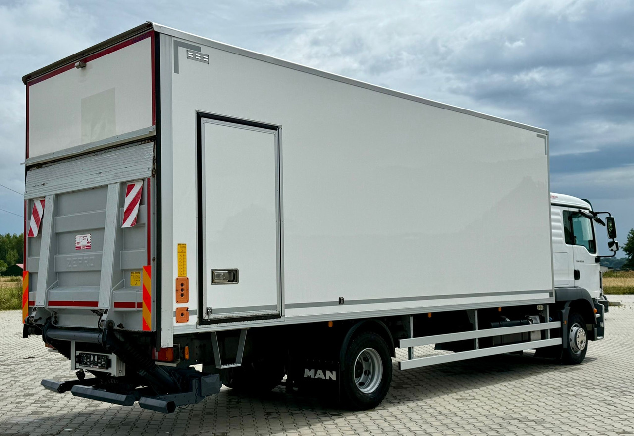 MAN TGM 12.250 / TGL / IZOTERMA / WINDA / 18 EUROPALET / SYPIALKA / 2018 - Izometriskais kravas automašīna: foto 4 MAN TGM 12.250 / TGL / IZOTERMA / WINDA / 18 EUROPALET / SYPIALKA / 2018 - Izometriskais kravas automašīna: foto 4