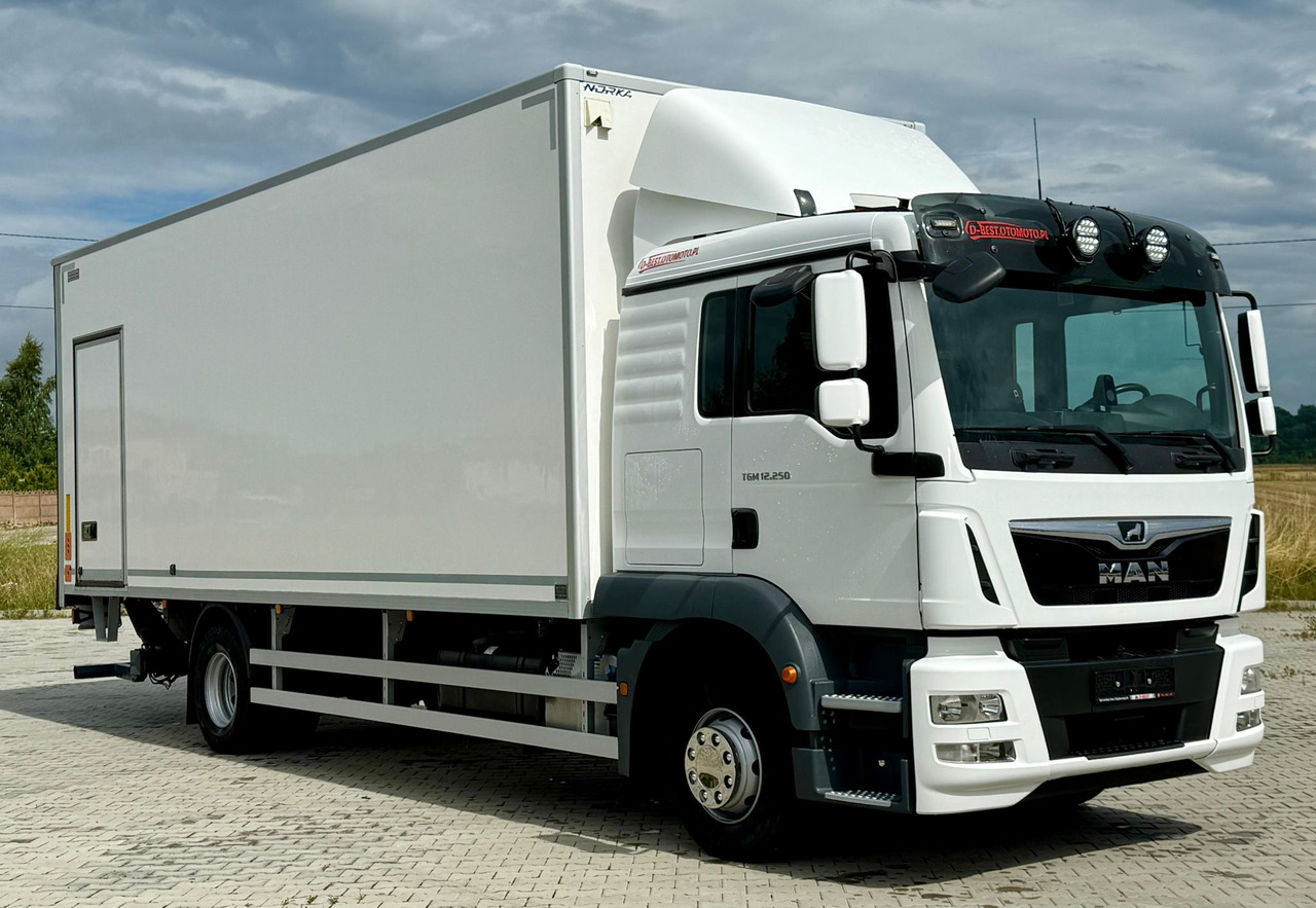 MAN TGM 12.250 / TGL / IZOTERMA / WINDA / 18 EUROPALET / SYPIALKA / 2018 - Izometriskais kravas automašīna: foto 1 MAN TGM 12.250 / TGL / IZOTERMA / WINDA / 18 EUROPALET / SYPIALKA / 2018 - Izometriskais kravas automašīna: foto 1