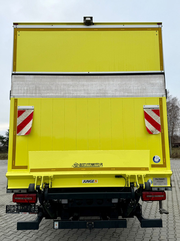 MAN TGM 15.250 / IZOTERMA / WINDA / 18 EUROPALET / ŁADOWNOŚĆ 7 615 KG / 150 TYŚ KM / AUTOMAT / JAK NOWY / 2020 ROK / KONTENER - Izometriskais kravas automašīna: foto 5 MAN TGM 15.250 / IZOTERMA / WINDA / 18 EUROPALET / ŁADOWNOŚĆ 7 615 KG / 150 TYŚ KM / AUTOMAT / JAK NOWY / 2020 ROK / KONTENER - Izometriskais kravas automašīna: foto 5