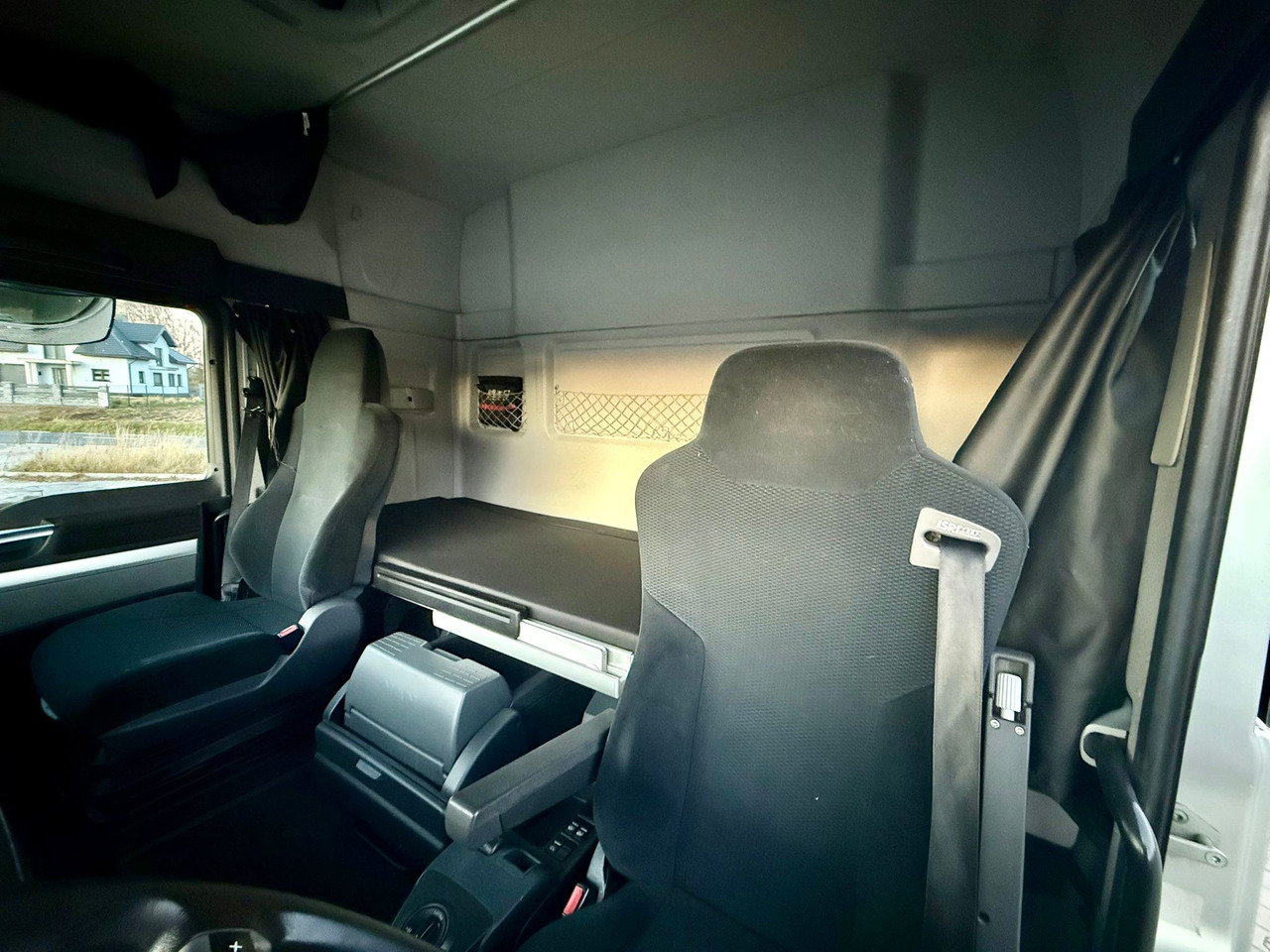 MAN TGX 18.400 / FIRANKA / KONTENER / NISKI PRZEBIEG / EURO 6 / AUTOMAT / SYPIALKA / 2016 ROK līzingu MAN TGX 18.400 / FIRANKA / KONTENER / NISKI PRZEBIEG / EURO 6 / AUTOMAT / SYPIALKA / 2016 ROK: foto 22