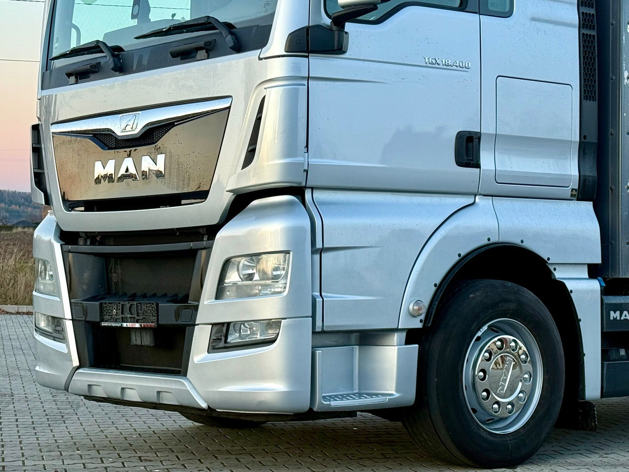 MAN TGX 18.400 / FIRANKA / KONTENER / NISKI PRZEBIEG / EURO 6 / AUTOMAT / SYPIALKA / 2016 ROK līzingu MAN TGX 18.400 / FIRANKA / KONTENER / NISKI PRZEBIEG / EURO 6 / AUTOMAT / SYPIALKA / 2016 ROK: foto 10