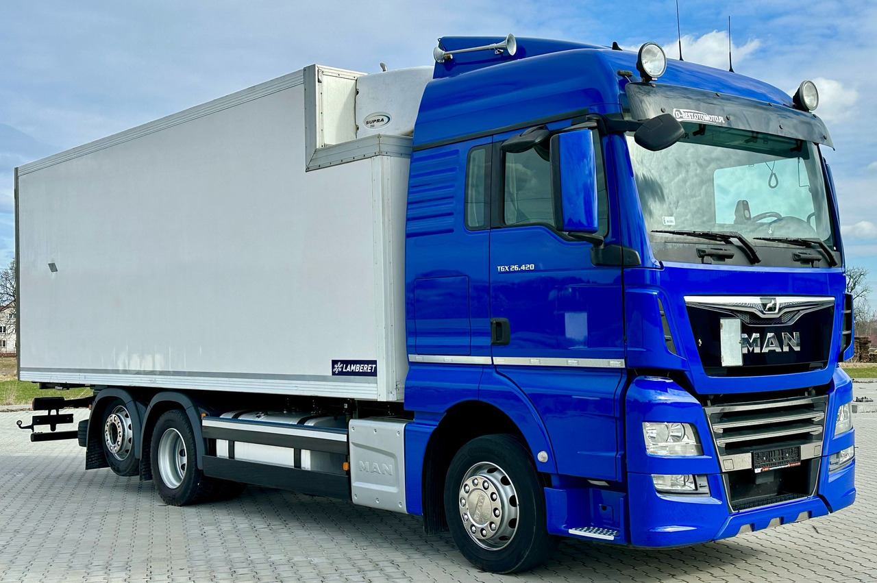 MAN TGX 26.420 / CHŁODNIA / LAMBERET / 18 EUROPALET / 6x2 / 2017 ROK / SYPIALKA - Kravas automašīna refrižerators: foto 1 MAN TGX 26.420 / CHŁODNIA / LAMBERET / 18 EUROPALET / 6x2 / 2017 ROK / SYPIALKA - Kravas automašīna refrižerators: foto 1