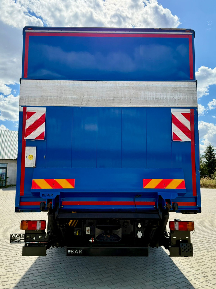MAN TGX 26.420 / KONTENER / WINDA / 8.5 M DŁUGOŚCI / 21 EUROPALET / 6x2 / 3 OŚ PODNOSZONA I SKRĘTNA / ŁADOWNOŚĆ 14 415 KG / 2018 ROK / Z NIEMIEC - Kravas automašīna ar slēgto virsbūvi: foto 4 MAN TGX 26.420 / KONTENER / WINDA / 8.5 M DŁUGOŚCI / 21 EUROPALET / 6x2 / 3 OŚ PODNOSZONA I SKRĘTNA / ŁADOWNOŚĆ 14 415 KG / 2018 ROK / Z NIEMIEC - Kravas automašīna ar slēgto virsbūvi: foto 4