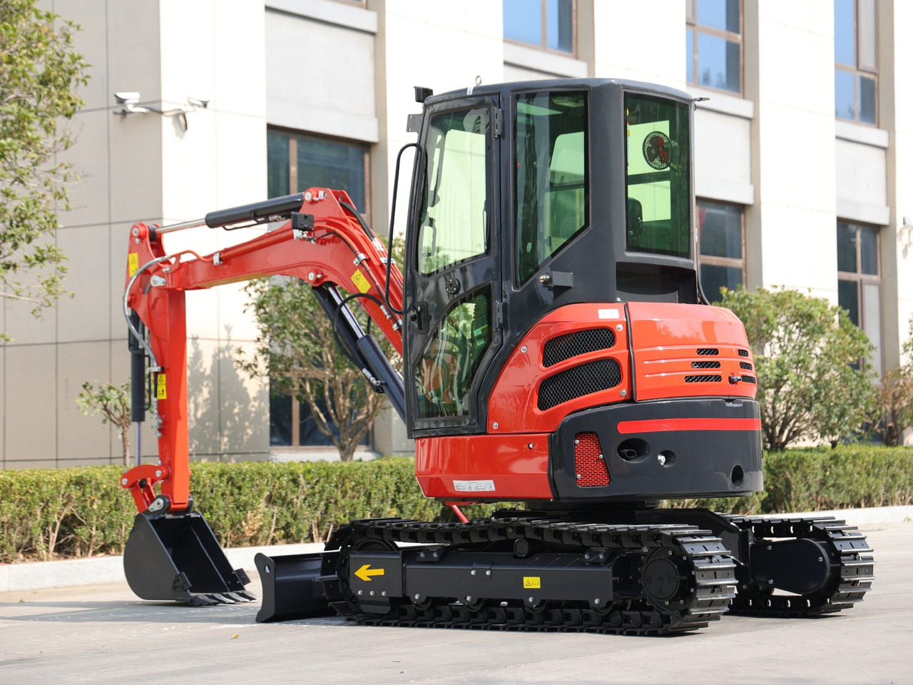 KUBOTA Diesel Mini excavator 3.5 Ton - Müller Machinery MB 35 Plus - VKSH - Mini-ekskavators: foto 4 KUBOTA Diesel Mini excavator 3.5 Ton - Müller Machinery MB 35 Plus - VKSH - Mini-ekskavators: foto 4