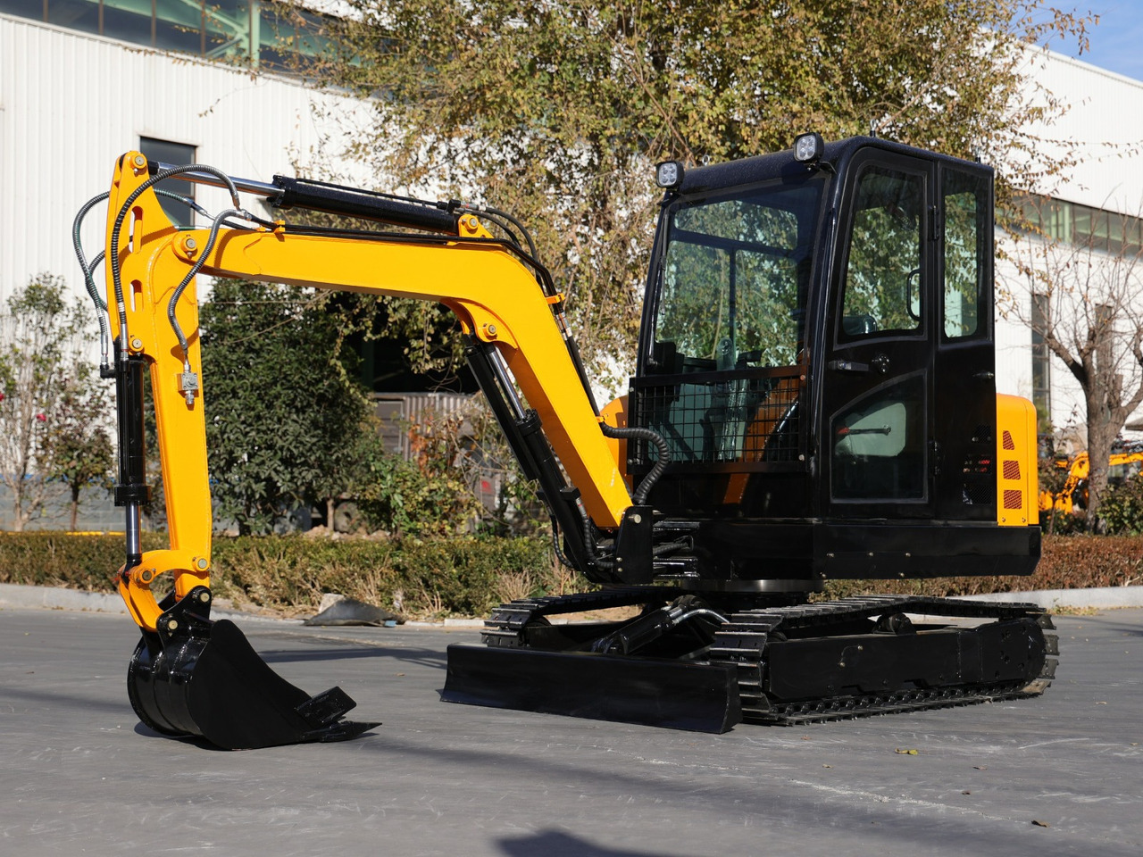 Müller Machinery - Xinchai 4D32 Motor Diesel Mini excavator 3.5 Ton - Müller Machinery MB 35 - VKSH - Mini-ekskavators: foto 2 Müller Machinery - Xinchai 4D32 Motor Diesel Mini excavator 3.5 Ton - Müller Machinery MB 35 - VKSH - Mini-ekskavators: foto 2