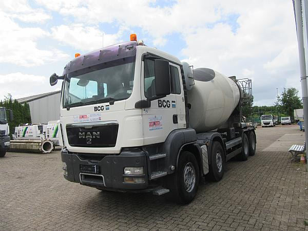 2009 MAN MIXER TRUCK 10M3 8x4 - Betonvedējs: foto 1 2009 MAN MIXER TRUCK 10M3 8x4 - Betonvedējs: foto 1