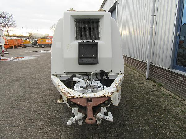 2014 SCHWING SP1800 D 129KW trailer pump - Stacionārais betona sūknis: foto 3 2014 SCHWING SP1800 D 129KW trailer pump - Stacionārais betona sūknis: foto 3